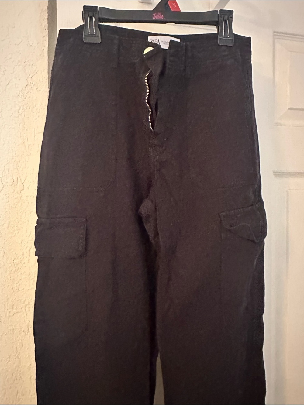 Zara Black Cargo Pants with Flap Pockets size 4 black